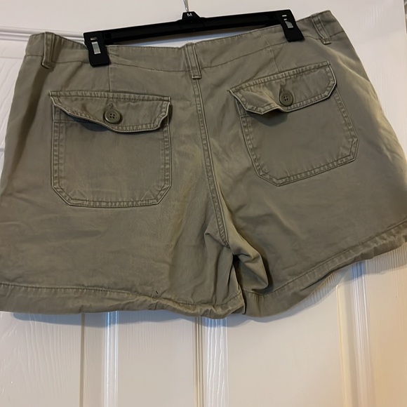 Old Navy ladies shorts sz 12 - Picture 2 of 3